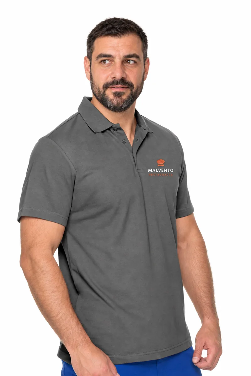 Koszulka polo Worker 200 (szary) z haftem logo na piersi — przykładowe logo MALVENTO (restauracja), zdjęcie poglądowe